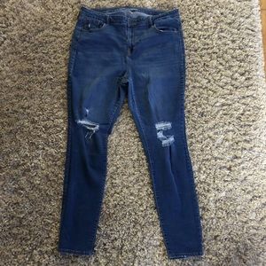 Old Navy Rockstar Jeans size 18